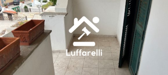5 rooms House in Pomezia, Italy No. 13076 11