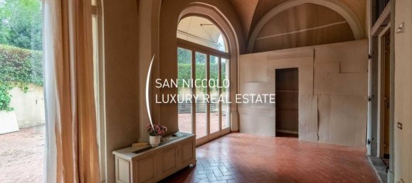 3 bedrooms Apartment in Florence, Italy No. 192897 17