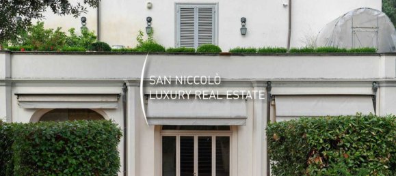 3 bedrooms Apartment in Florence, Italy No. 192897 9