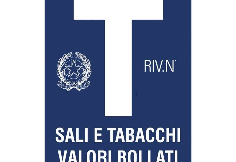 2 rooms Commercial property in Modena, Italy No. 92693