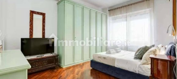 4 rooms Commercial property in Rome, Italy No. 146725 7