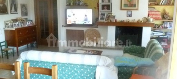 4 bedrooms Apartment in Castiglione del Lago, Italy No. 72548 2