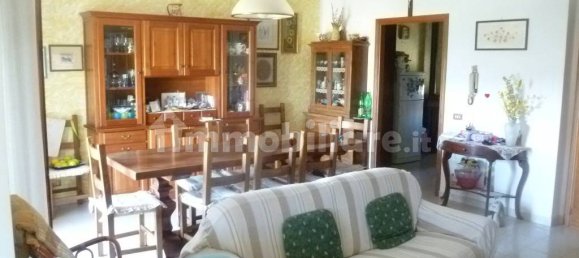 4 bedrooms Apartment in Castiglione del Lago, Italy No. 72548 3