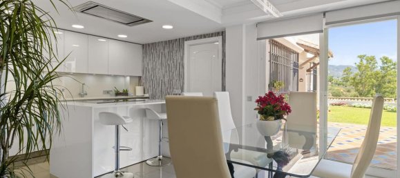 Villa de 4 dormitorios en Marbella, Spain No. 118617 15