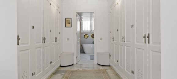 Villa de 4 dormitorios en Marbella, Spain No. 118617 18