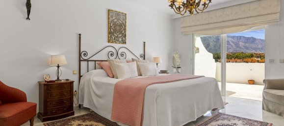 Villa de 4 dormitorios en Marbella, Spain No. 118617 25