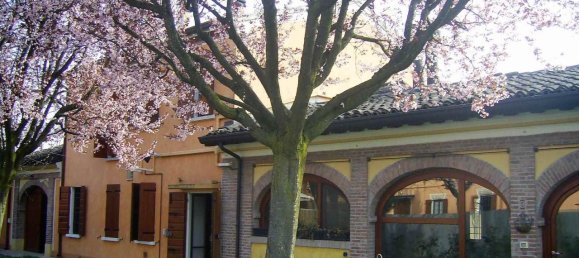 7-Zimmer Villa in Roncoferraro, Italy, Nr. 246033 3