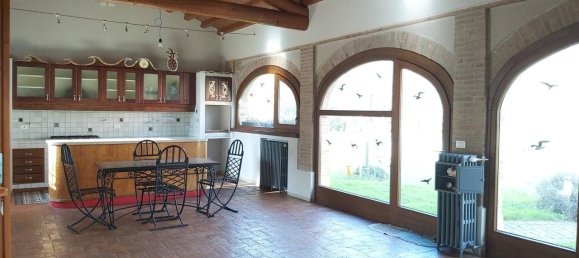 7-Zimmer Villa in Roncoferraro, Italy, Nr. 246033 11