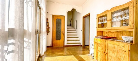 5-Zimmer Haus in Borgosesia, Italy, Nr. 237798 2