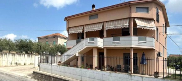 Villa de 16 divisões em Lanciano, Italy N.º 123898 3