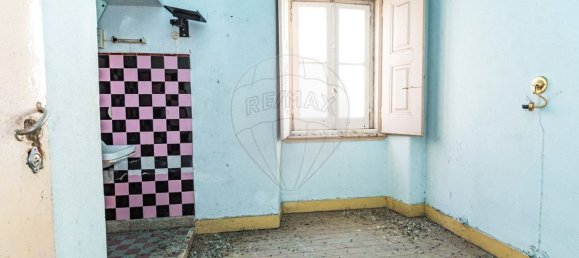 585m² Building in Evora, Portugal No. 131899 7