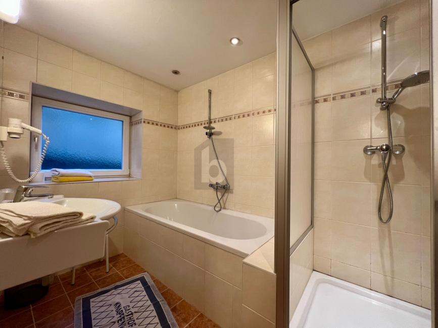 Propiedad comercial en Ramingstein, Austria No. 250981