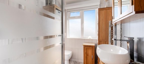 3 bedrooms Commercial property in Surbiton, United Kingdom No. 9953 9