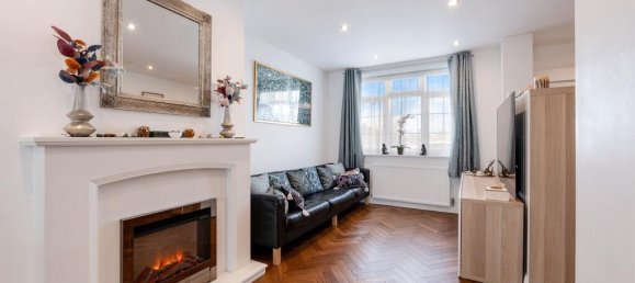 3 bedrooms Commercial property in Surbiton, United Kingdom No. 9953 3