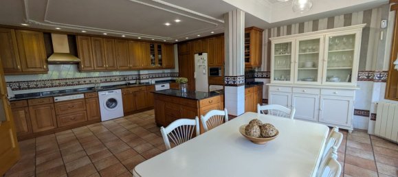 5 bedrooms House in La Rioja, Spain No. 163938 15