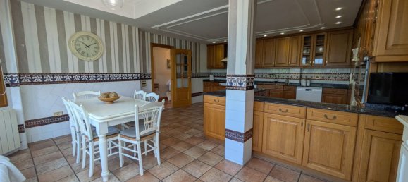 5 bedrooms House in La Rioja, Spain No. 163938 14