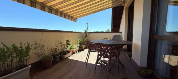 Ático de 2 dormitorios en Como, Italy No. 327288 3