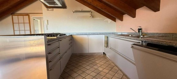 Ático de 2 dormitorios en Como, Italy No. 327288 8