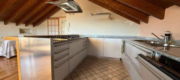 Ático de 2 dormitorios en Como, Italy No. 327288 9