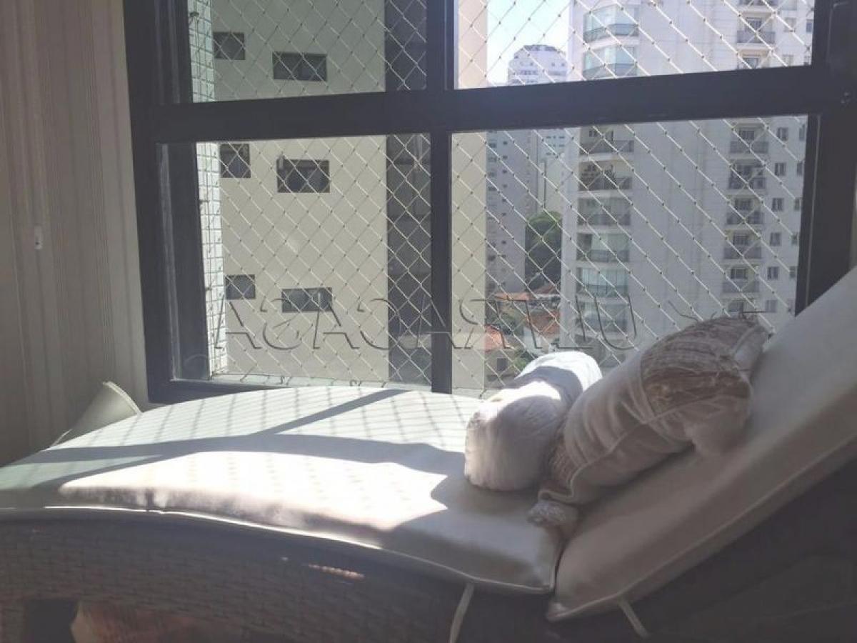 Apartamento de 4 dormitorios en Sao Paulo, Brazil No. 586840