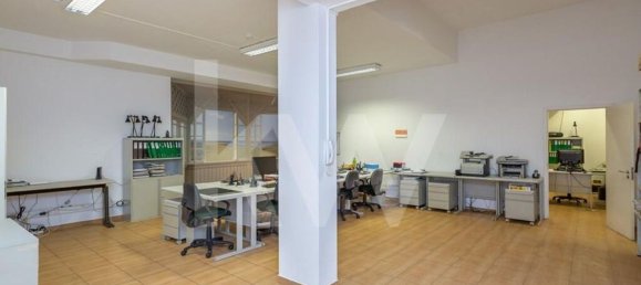 187m² Commercial property in Amadora, Portugal No. 87678 9