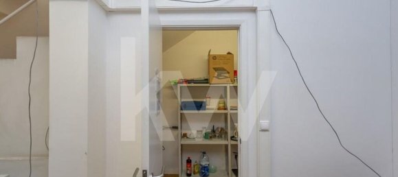 187m² Commercial property in Amadora, Portugal No. 87678 22