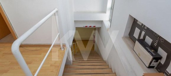 187m² Commercial property in Amadora, Portugal No. 87678 12