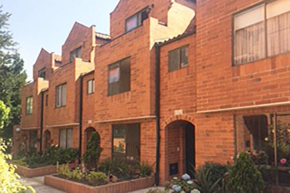 Дом с 3 спальнями в Богота, Колумбия № 12954