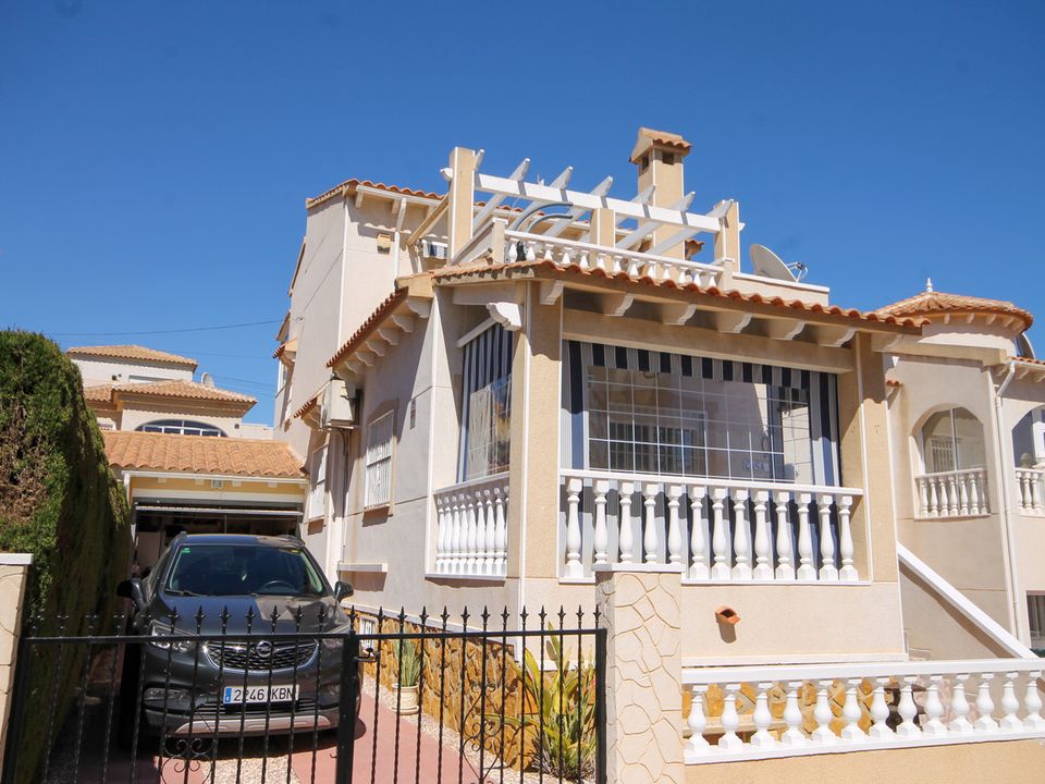 3 bedrooms Villa in Alicante, Spain No. 282995