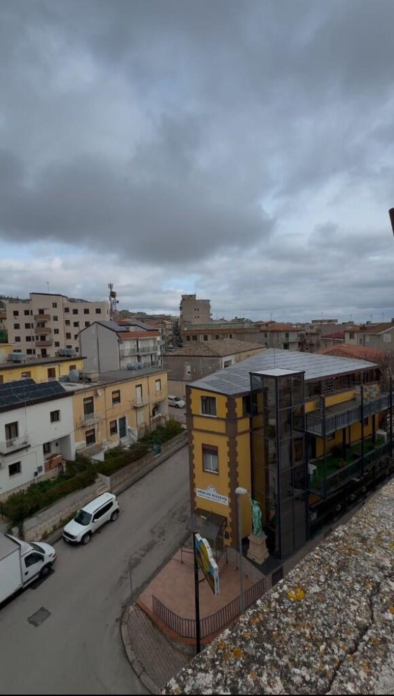 3 Schlafzimmer Penthouse in Mussomeli, Italy, Nr. 53030