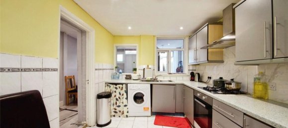 3 غرف نوم منزل في Enfield, United Kingdom رقم 11504 7