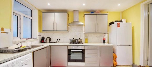 3 غرف نوم منزل في Enfield, United Kingdom رقم 11504 6