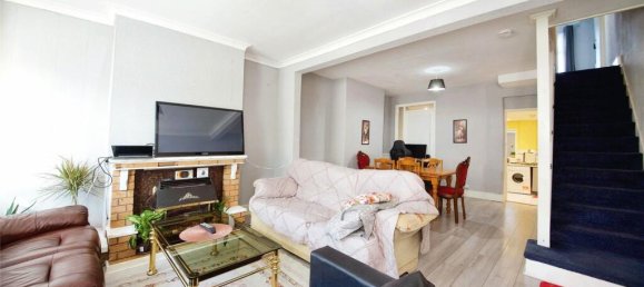 3 غرف نوم منزل في Enfield, United Kingdom رقم 11504 2