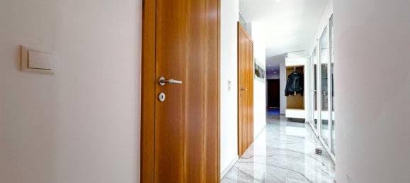 Пентхаус с 4 комнатами в Лустенау, Австрия № 233734 3