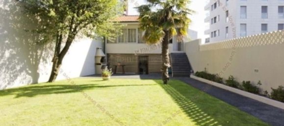7 bedrooms Villa in Porto, Portugal No. 209848 8