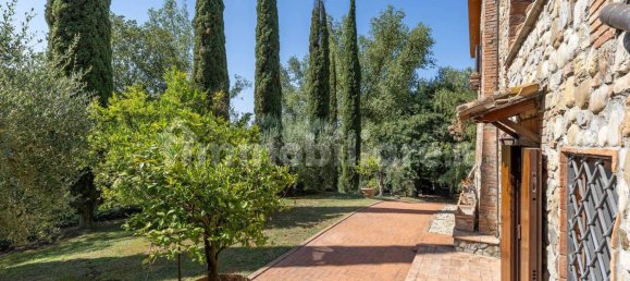 4 bedrooms House in Monteleone d'Orvieto, Italy No. 102158 7