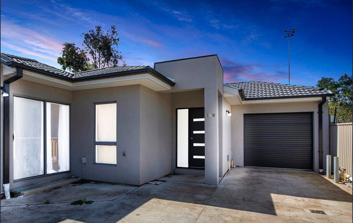 3 bedrooms House in St Albans, Australia No. 723