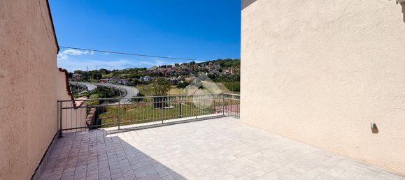 3 Schlafzimmer Wohnung in L'Aquila, Italy, Nr. 318061 13