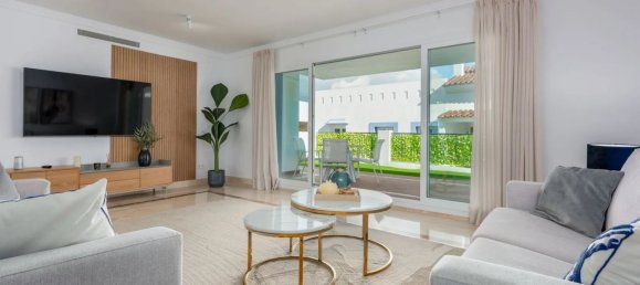 2 bedrooms Apartment in Estepona, Spain No. 21253 2