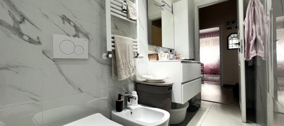 3 rooms Apartment in Turin, Italy No. 164204 19