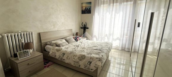 3 rooms Apartment in Turin, Italy No. 164204 9