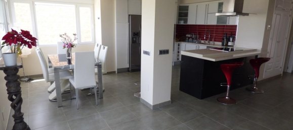 3 bedrooms House in Alicante, Spain No. 148344 6