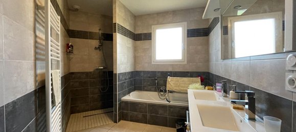 4 Schlafzimmer Haus in Charente-Maritime, France, Nr. 337103 9