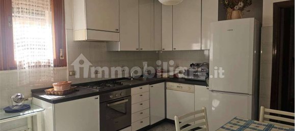 4 bedrooms Apartment in Urbino, Italy No. 344632 33