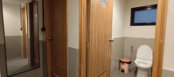 Коммерческая недвижимость 464м² в Чонбури, Таиланд № 77838 8