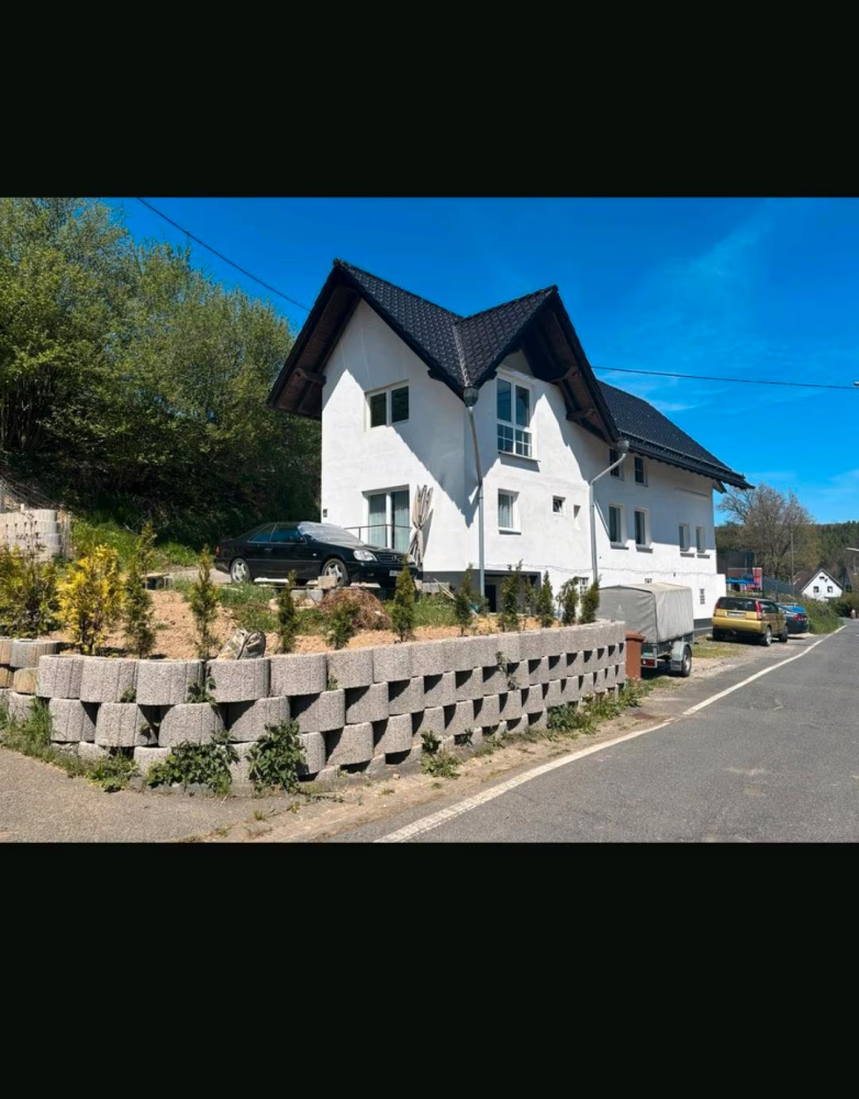 6 rooms Townhouse in Altenkirchen, Germany No. 281633