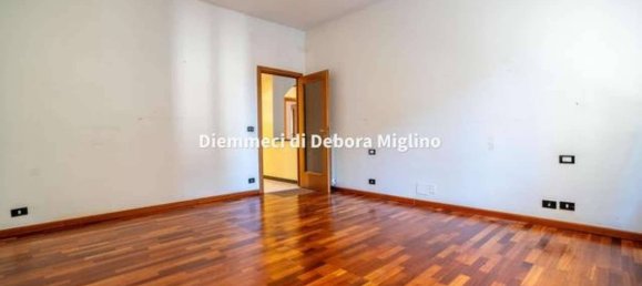 2 bedrooms Apartment in Genoa, Italy No. 354031 32