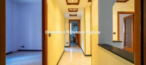 2 bedrooms Apartment in Genoa, Italy No. 354031 2