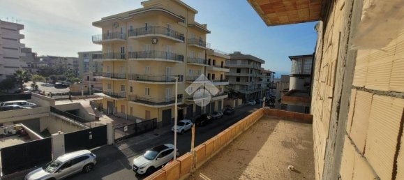 2 Schlafzimmer Wohnung in Reggio Calabria, Italy, Nr. 42440 11