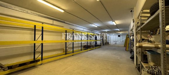 1700m² Office in Luqa, Malta No. 13300 5